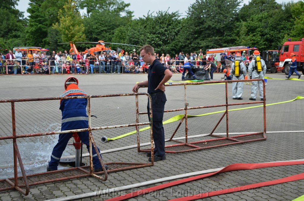 Tag der Offenen Tuer BF Koeln Weidenpesch Scheibenstr P209.JPG